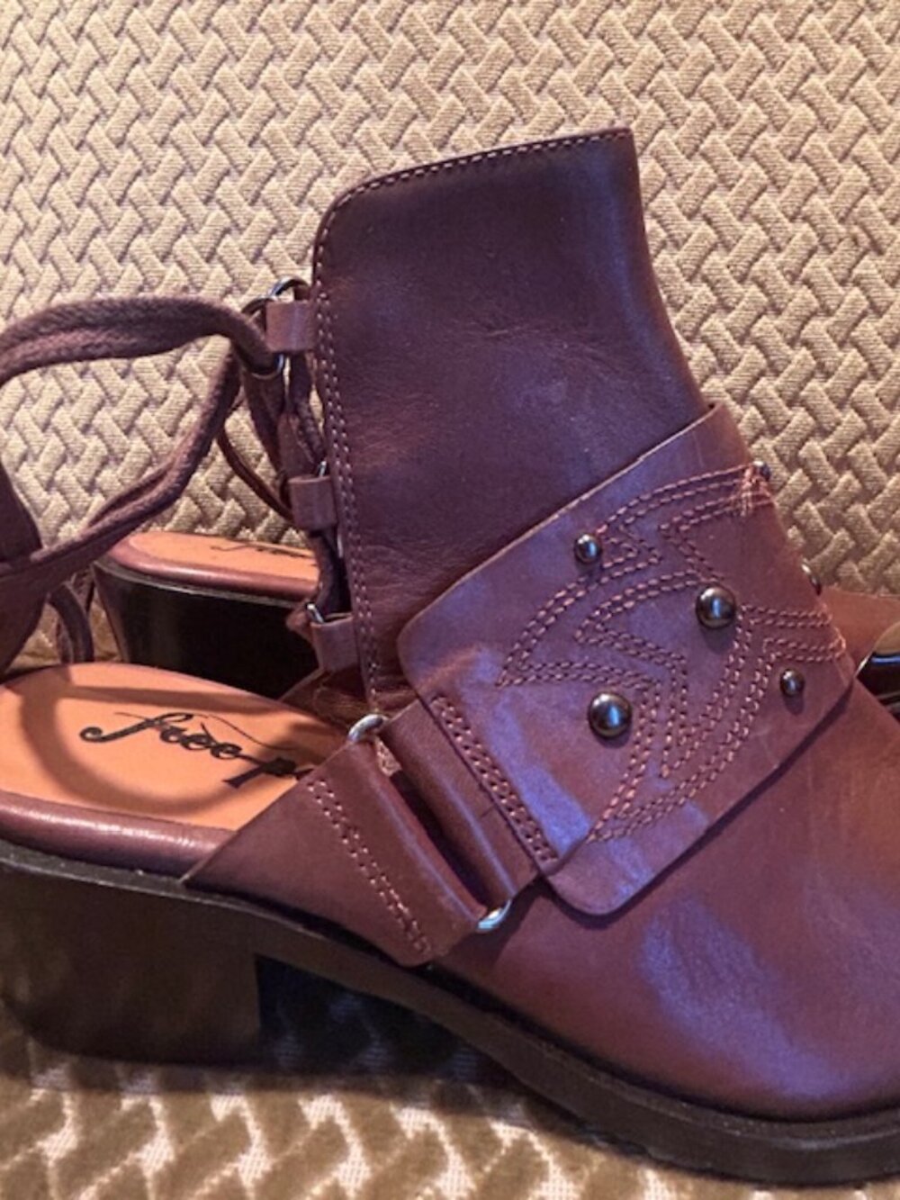 Free People Lush Brown Chocolate Leather Studded Rory Studded Shoe Boots NEW - Picture 4 of 16